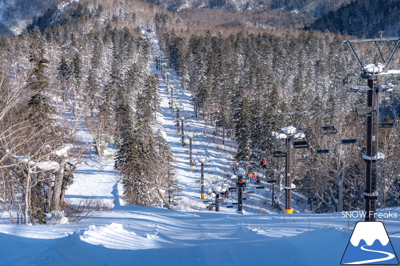 大雪山層雲峡・黒岳ロープウェイスキー場｜やっぱりここは別世界。標高1,520ｍのパウダーフィールド！